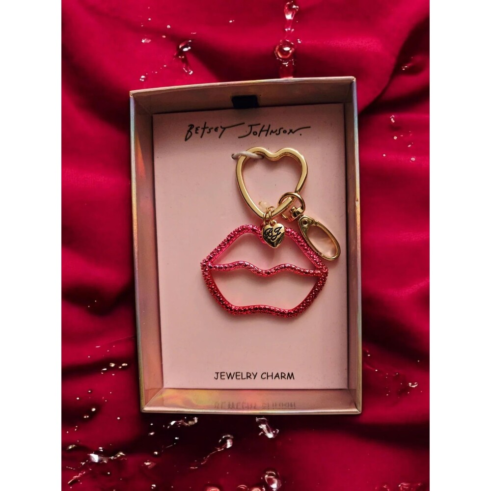 Betsey Johnson Pink & Red Ombre Open Frame Lip and Heart Bag Charm Key Ring NWT